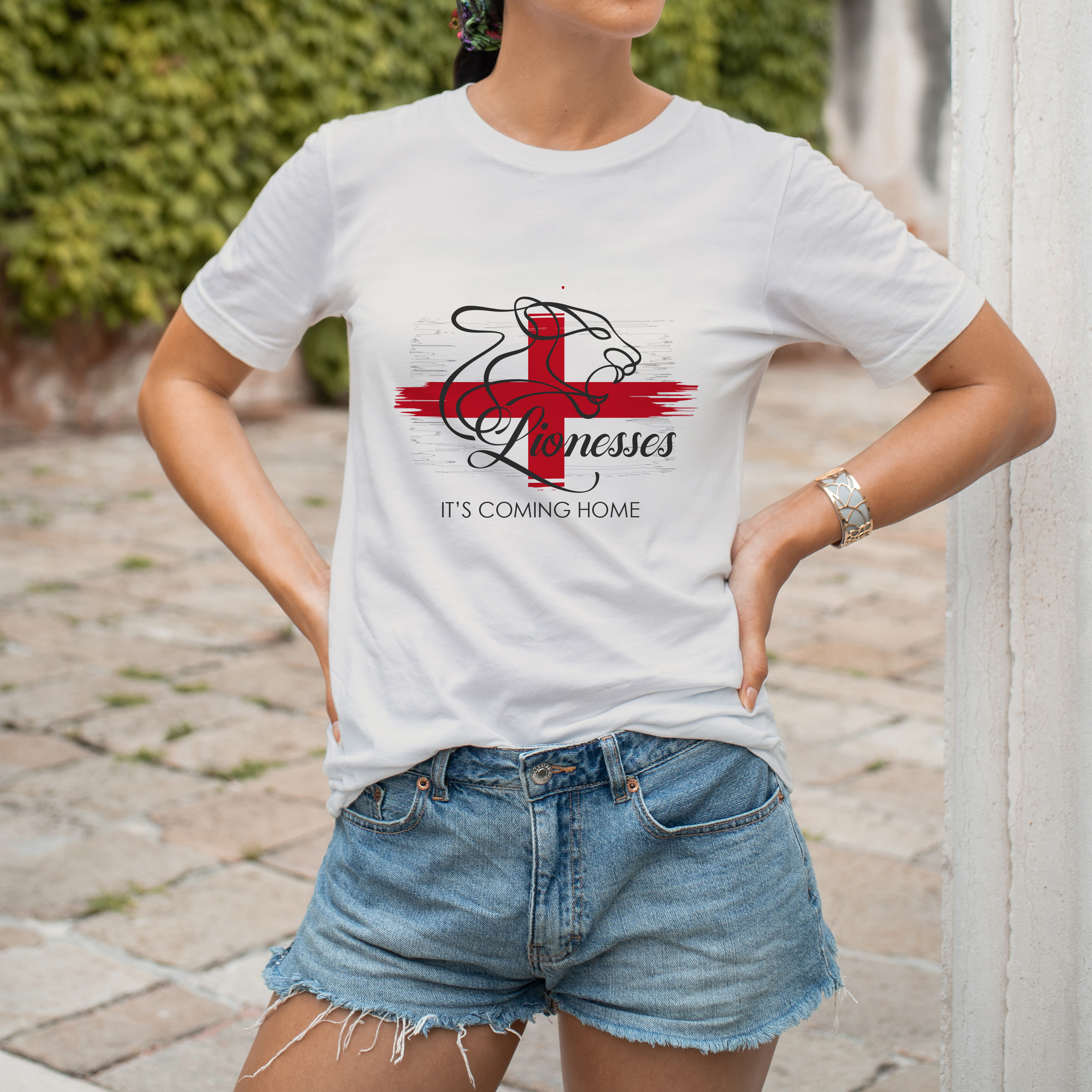 Lioness England Women's Team Unisex T-Shirt