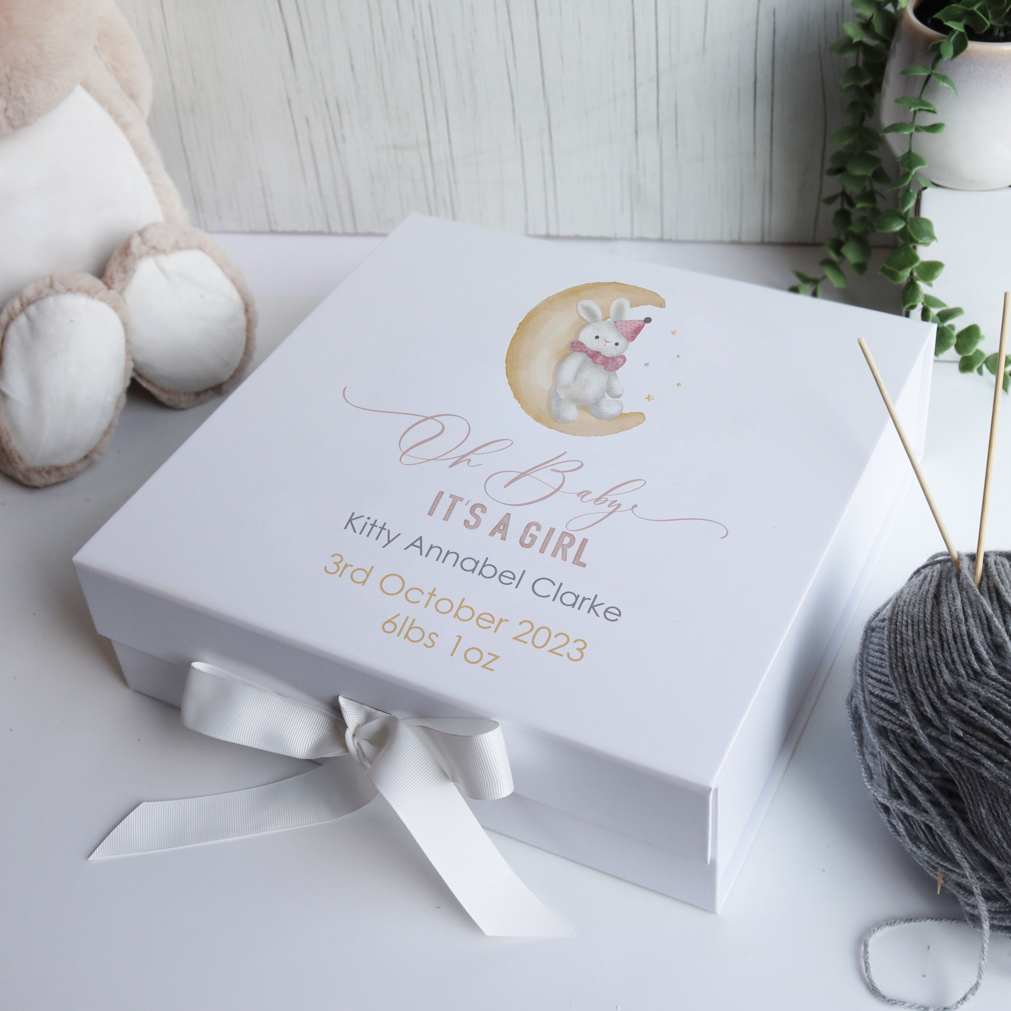 Elegant personalised baby gift box for newborns, ideal for baby showers, christenings, or first keepsakes.