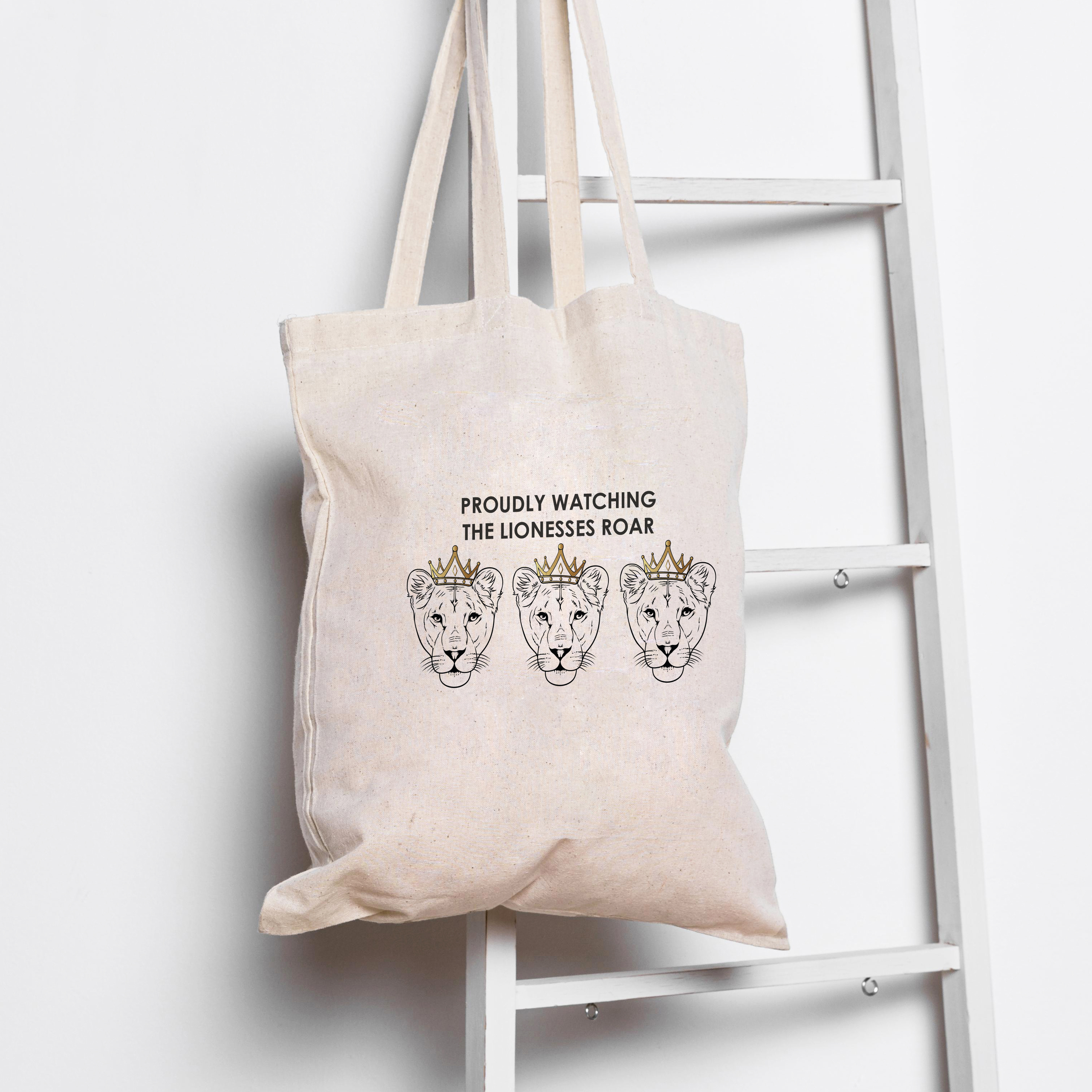 3 Lionesses Women's Football Tote Bag