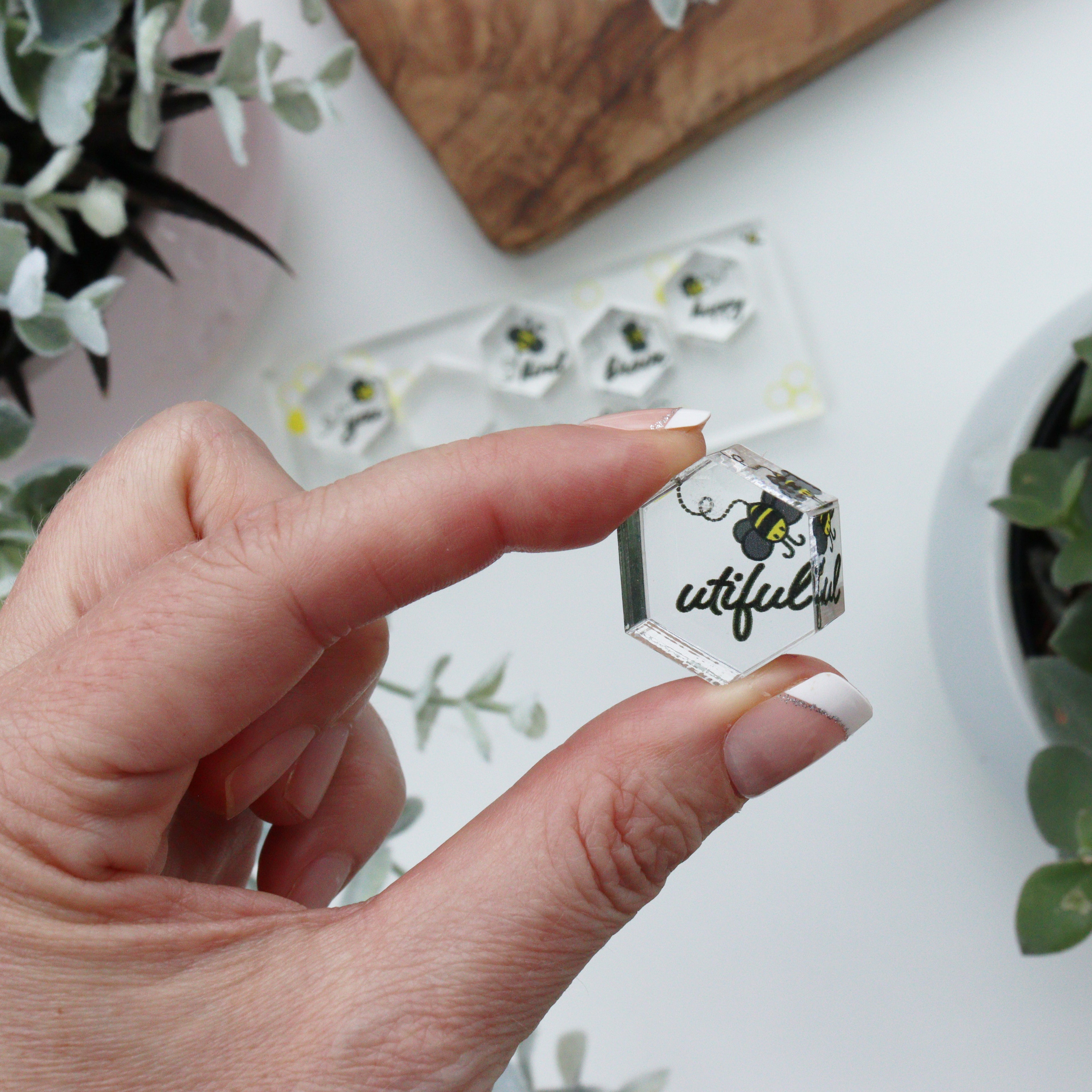 Bee yourself motivational pocket tokens set