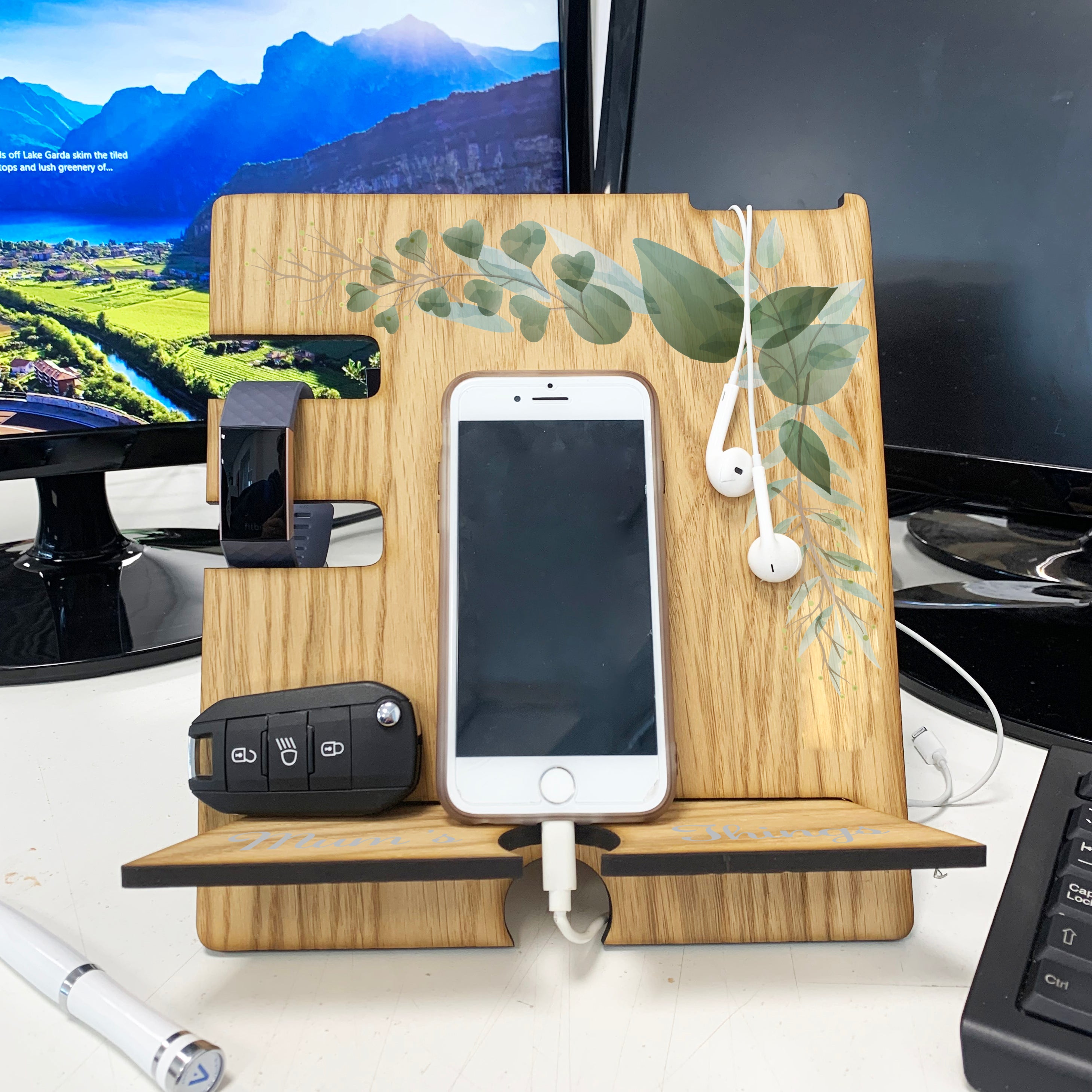 Oak accessories phone watch holder